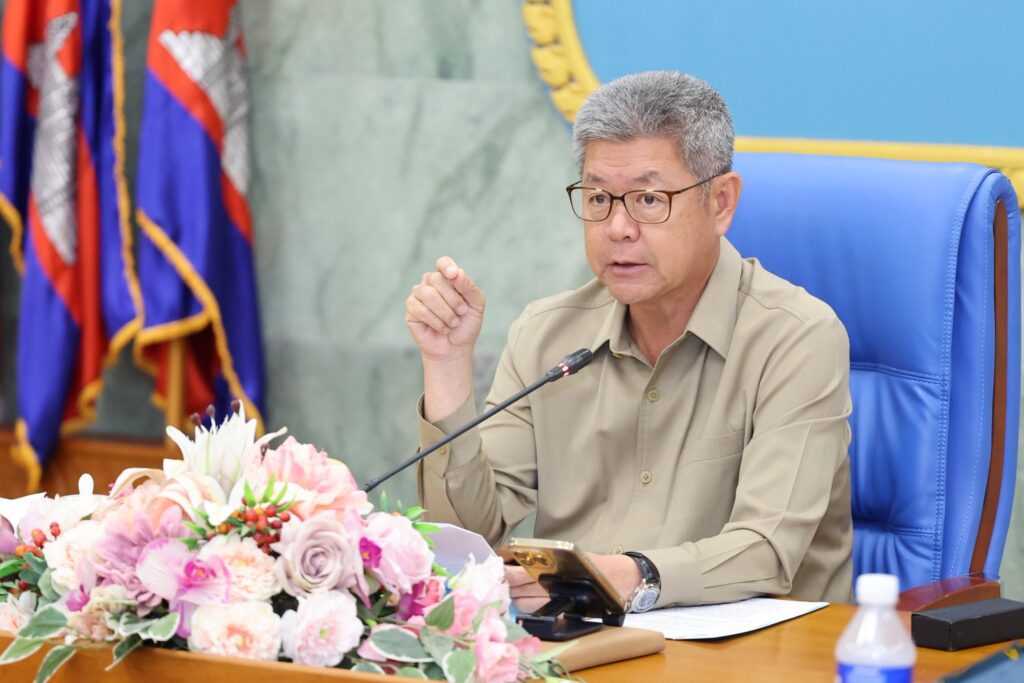 អភិបាលខេត្តកណ្តាល ជំរុញដល់អាជ្ញាធរ មន្ទីរពាក់ព័ន្ធ កម្លាំងមានសមត្ថកិច្ច ត្រូវខិតខំអនុវត្ត និងផ្សព្វផ្សាយឱ្យបានទូលំទូលាយអំពីបទបញ្ជាលេខ ០២ បប របស់រាជរដ្ឋាភិបាល