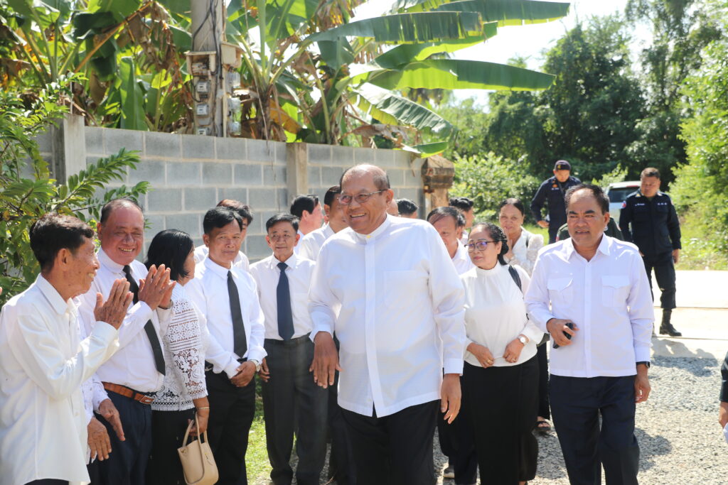 ឯកឧត្តមបណ្ឌិត ប៉ែន ស៊ីម៉ន បានអញ្ជើញចូលរួមពិធីបុណ្យសព លោកព្រឹទ្ធាចារ្យ ទេព សាម៉ន អាយុ១០១ឆ្នាំ