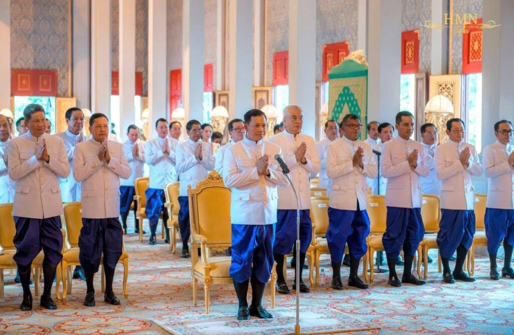 សារពិសេសរបស់សម្ដេចធិបតី ជូនចំពោះបងប្អូនជនរួមជាតិជាទីស្រឡាញ់ !